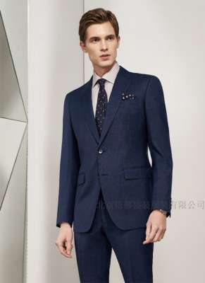 男西服套装 时尚西服    定制西服