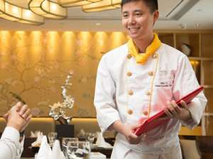 谁知道餐饮店工作服定做多少钱？什么因素影响价格？