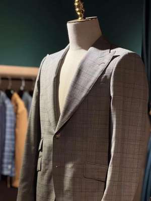 一般什么行业需要定制工作服